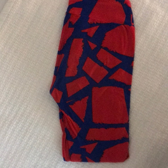 LuLaRoe OS Leggings - Picture 2 of 2